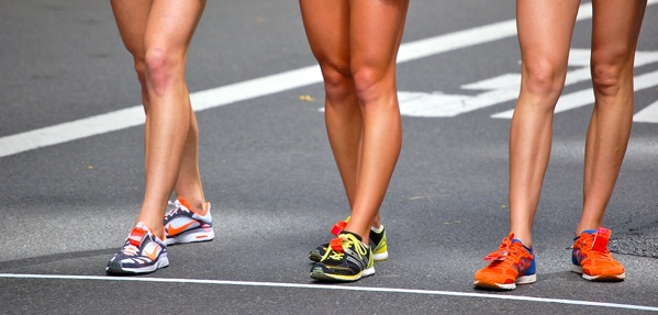 Тільки взуття для швидкісного бігу і змагань, наприклад, такі, як «марафонка», однакові, як для сильного, так і для слабкої статі
