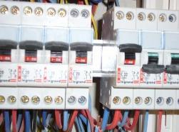 Щоб комплектувати своїх клієнтів якісним електроустаткуванням електрики повинні знати, автоматичних вимикачів яких фірм слід віддавати перевагу